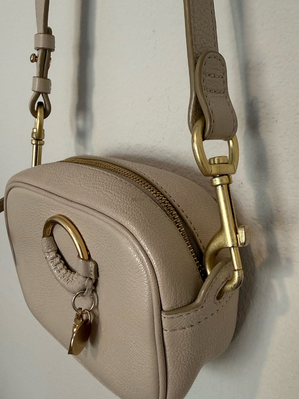 See by Chloe Camera Crossbody - Picture 3 of 9